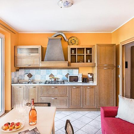 Annamaria 9 Apartment By Wonderful Italy Сирмионе Екстериор снимка