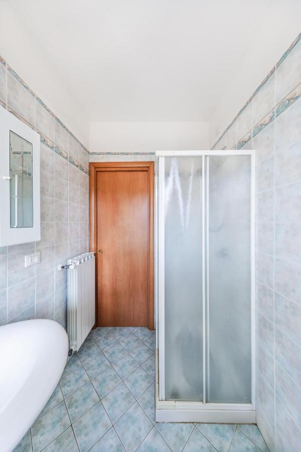 Annamaria 9 Apartment By Wonderful Italy Сирмионе Екстериор снимка