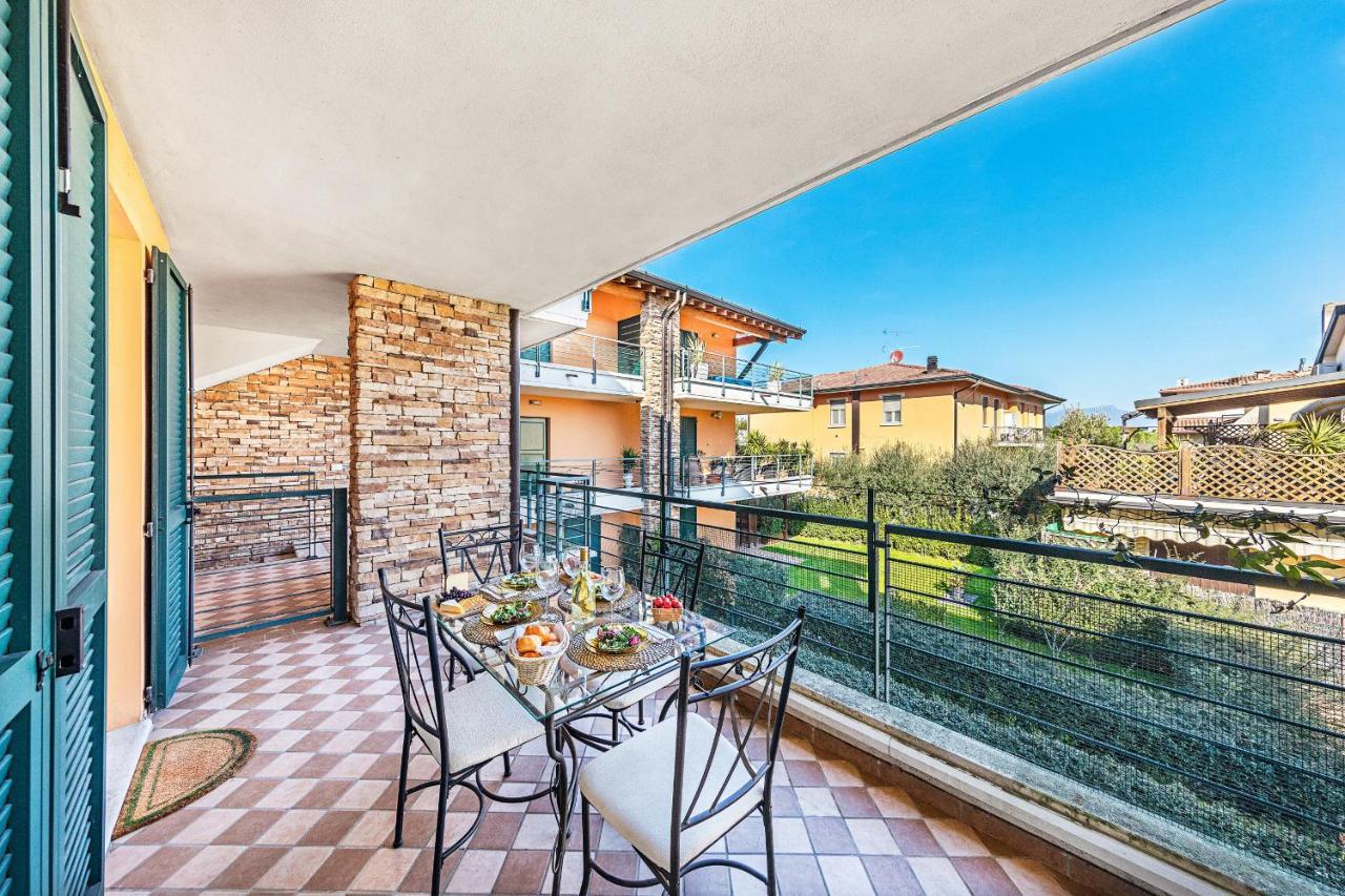 Annamaria 9 Apartment By Wonderful Italy Сирмионе Екстериор снимка
